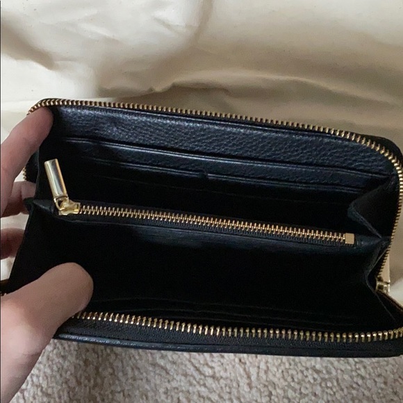 Tory Burch Wallet + Dust Bag - Picture 5 of 9